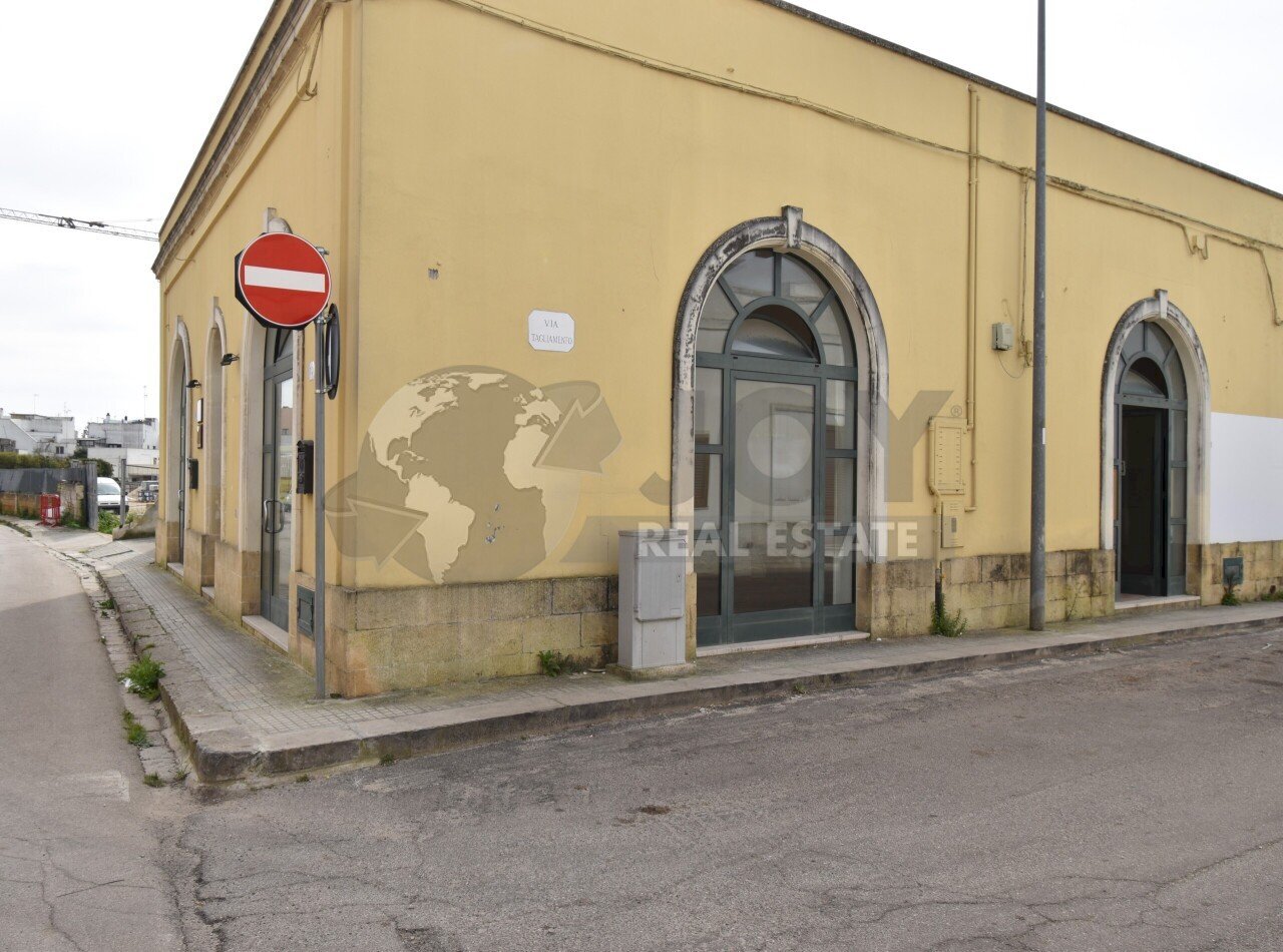 1.JPG - Commercial Premises Via Piave 3, Copertino - photo 1