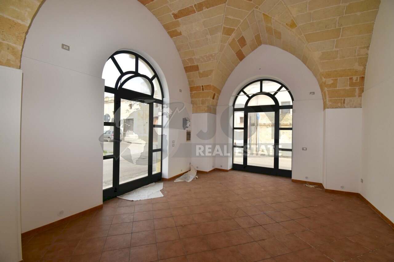 3.JPG - Commercial Premises Via Piave 3, Copertino - photo 3