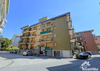 PALAZZINA - Bilocale Via Eugenio Montale 21, Pietra Ligure - foto 2