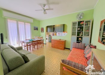 SOGGIORNO - Bilocale Via Eugenio Montale 21, Pietra Ligure - foto 1