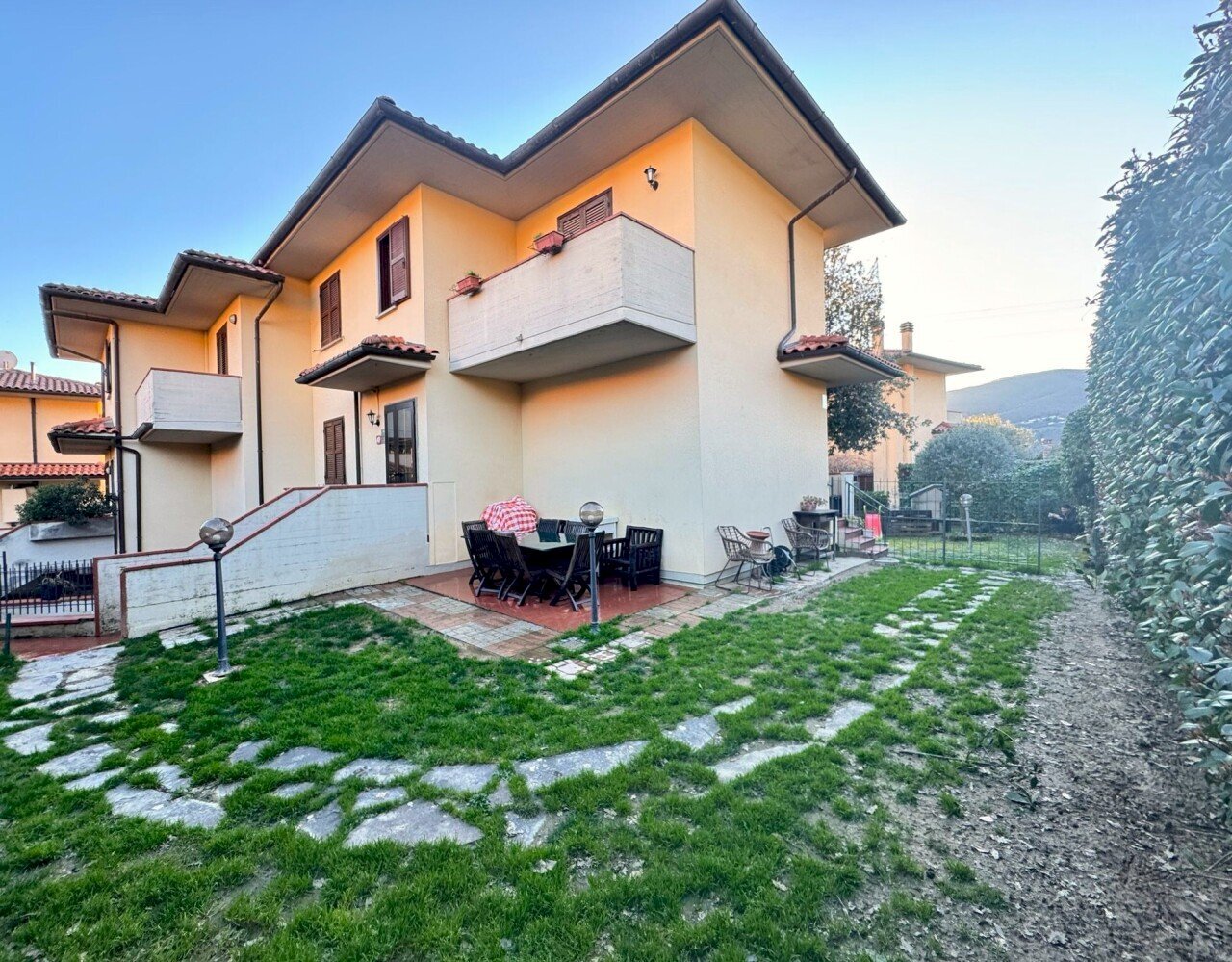 veverv.jpg - Villa Via delle Case, Vaiano - photo 1