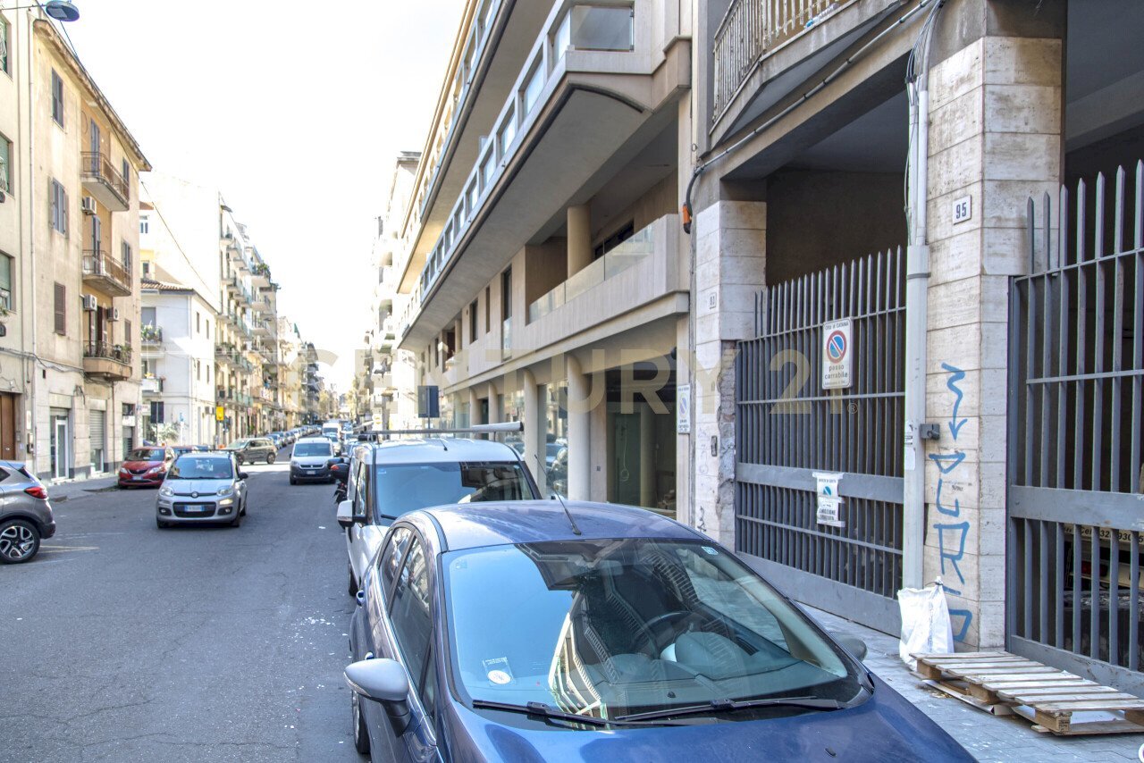 _56A1302.jpg - Posto Auto Via Milano 93, Catania - foto 2