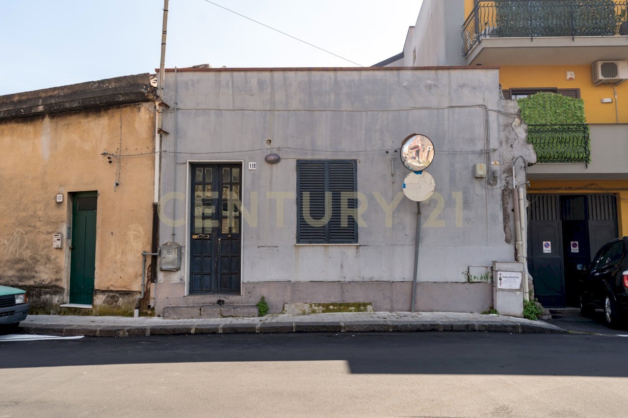 Via Roma 119 Mascalucia (2).jpg - Casa indipendente Via Roma 119, Mascalucia - foto 1