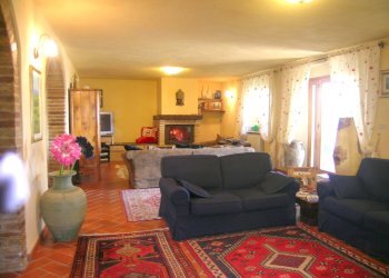 DSCN8345.JPG - Villa VIA CHIARAVALLESE, Osimo - photo 29