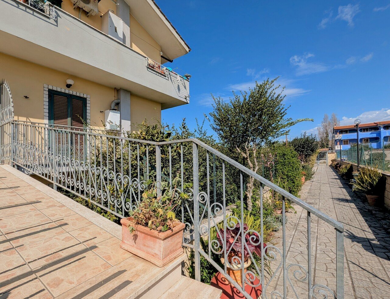 PXL_20260317_100010737~2.jpg - Three-room apartment Via Etna 10/d, Aprilia - photo 3