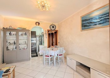 PXL_20260317_100302891~2.jpg - Three-room apartment Via Etna 10/d, Aprilia - photo 6