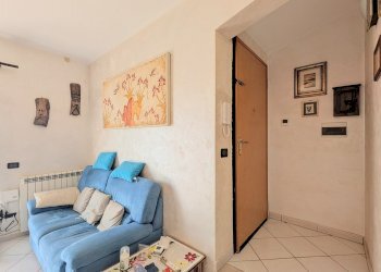 PXL_20260317_100512361~2.jpg - Three-room apartment Via Etna 10/d, Aprilia - photo 10