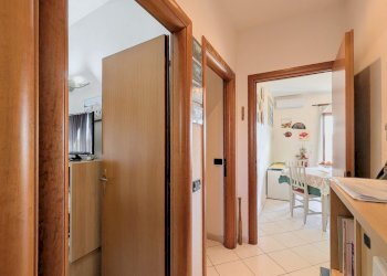 PXL_20260317_101023747~2.jpg - Three-room apartment Via Etna 10/d, Aprilia - photo 16