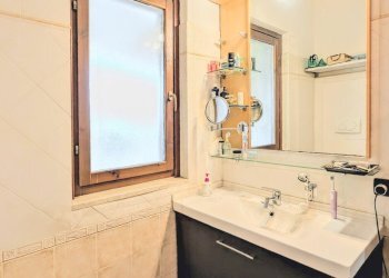 PXL_20260317_100950221~2.jpg - Three-room apartment Via Etna 10/d, Aprilia - photo 22