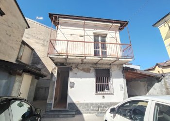 facciata - Portion of a house Corso Giacomo Matteotti, Castel San Giovanni - photo 1