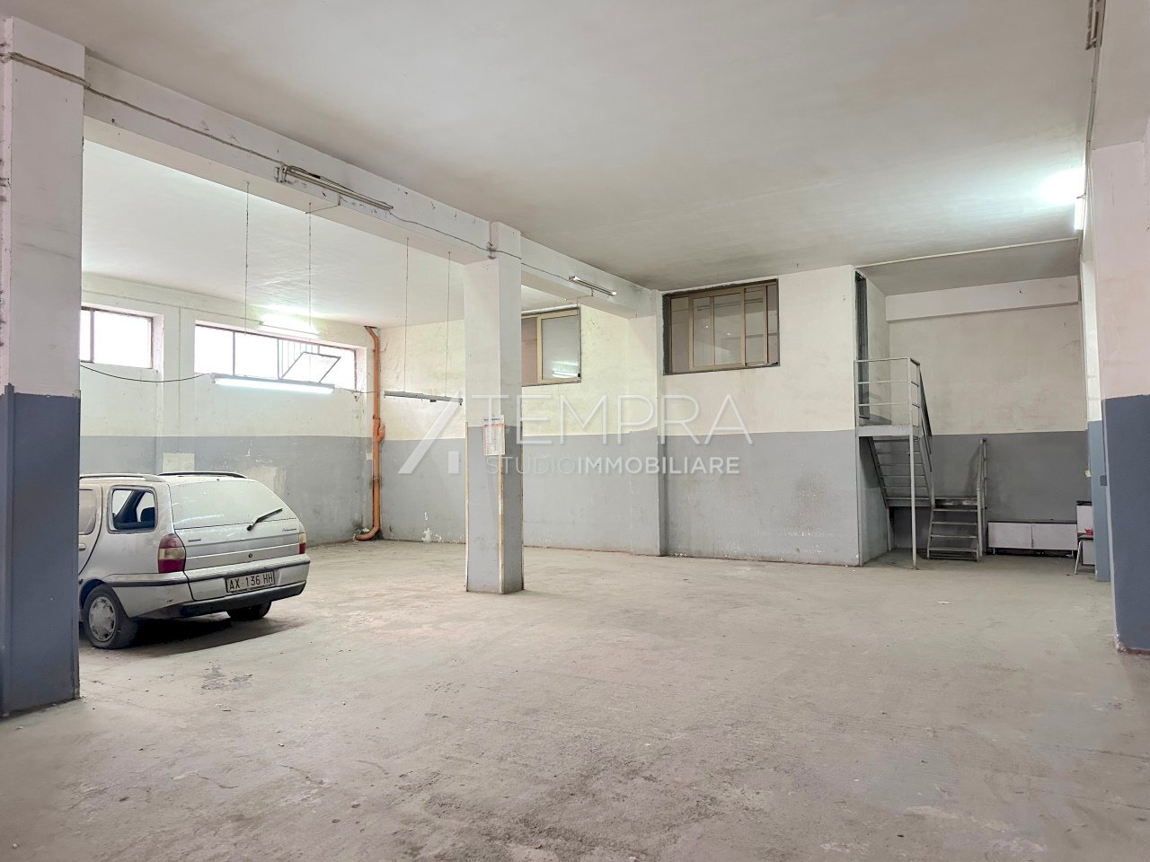 IMG_1173.jpg - Non Alimentare Via dei Fiori, Biancavilla - foto 1