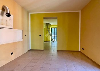 Three-room apartment Via Alba, Canelli - photo 11