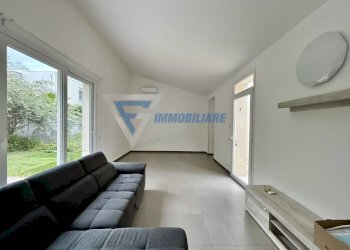 salone - Villa a Schiera via Gela, Siracusa - foto 1