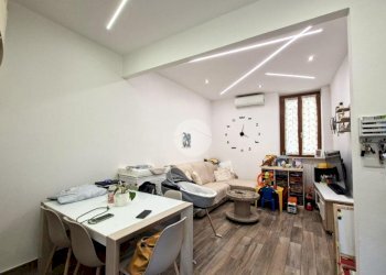 Three-room apartment Piazza Della Repubblica, Sedriano - photo 1