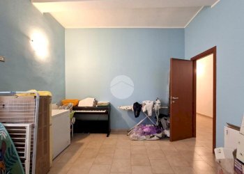 Three-room apartment Piazza Della Repubblica, Sedriano - photo 17