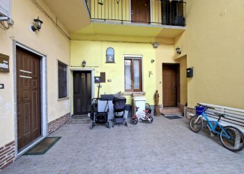 Three-room apartment Piazza Della Repubblica, Sedriano - photo 19