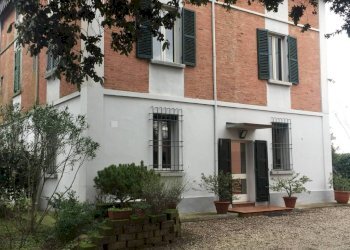 Villa Imola - foto 1