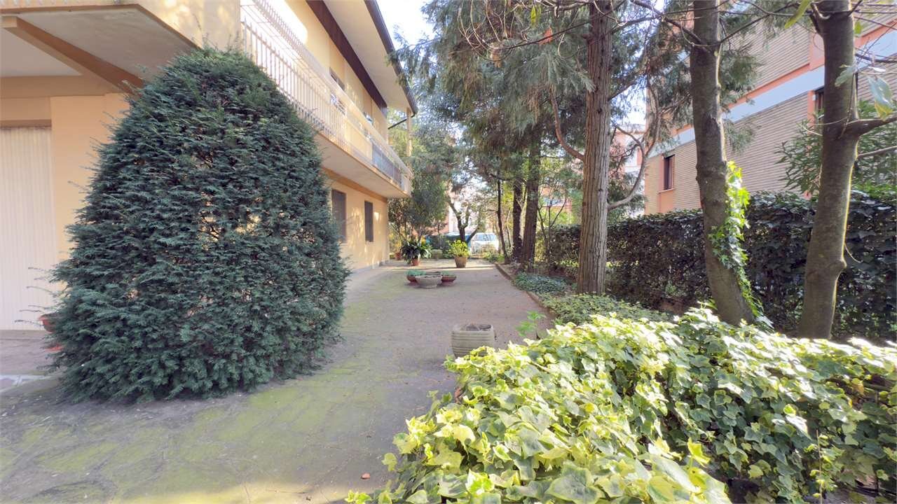 Villa Modena (zona Crocetta) - foto 1