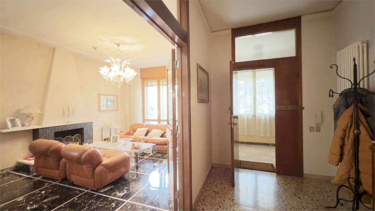 Villa Modena (zona Crocetta) - foto 2