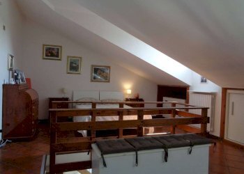 One-room apartment Bernareggio - photo 13