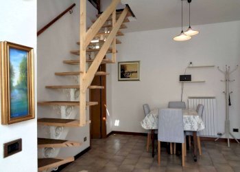 One-room apartment Bernareggio - photo 24