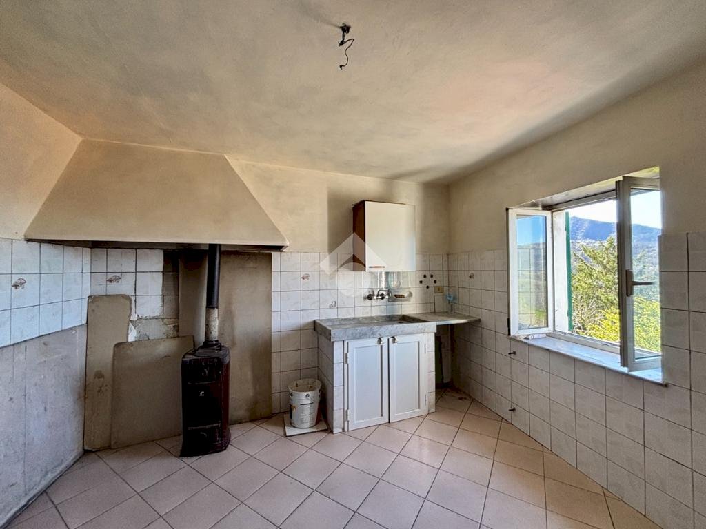 Casa semi indipendente Piazza N.S. Assunta, Sant'Olcese - foto 1