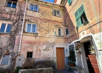 Casa semi indipendente Piazza N.S. Assunta, Sant'Olcese - foto 1