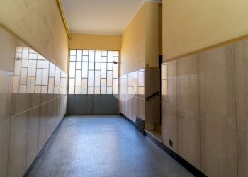 Three-room apartment Viale Camillo Benso Di Cavour, Chivasso - photo 3