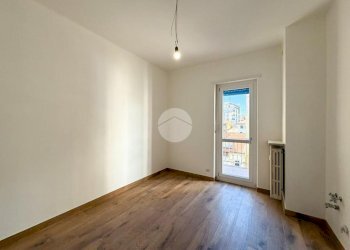 Three-room apartment Viale Camillo Benso Di Cavour, Chivasso - photo 8