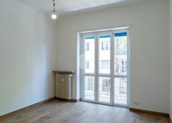 Three-room apartment Viale Camillo Benso Di Cavour, Chivasso - photo 16