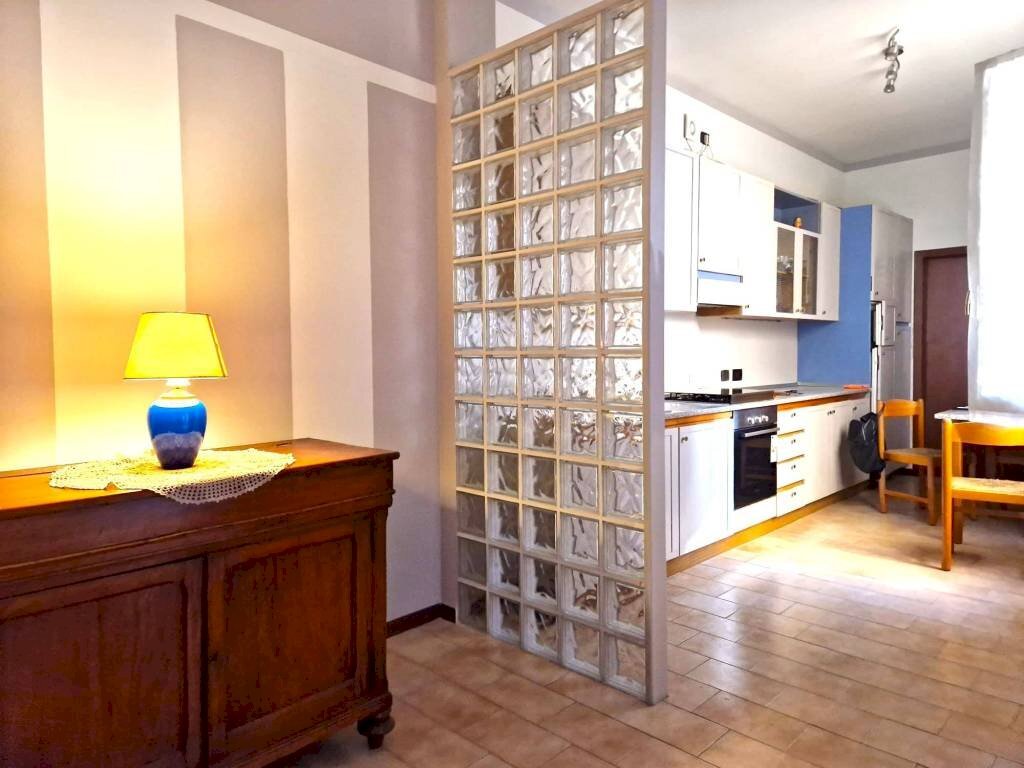 Cucina - Bilocale via Sant'Isaia, 34, Bologna (zona Centro Storico) - foto 3