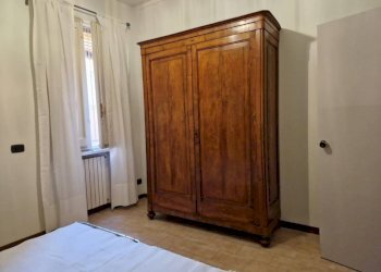 Camera da letto - Bilocale via Sant'Isaia, 34, Bologna (zona Centro Storico) - foto 25