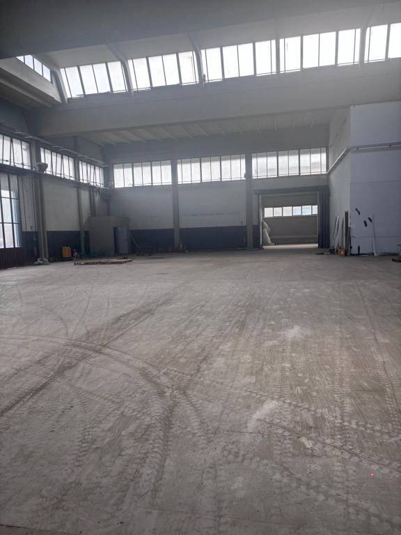 Interno non residenziale - Negozio via Filippo Turati, 35, San Martino Siccomario - foto 3