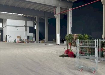 Interno non residenziale - Negozio via Filippo Turati, 35, San Martino Siccomario - foto 2