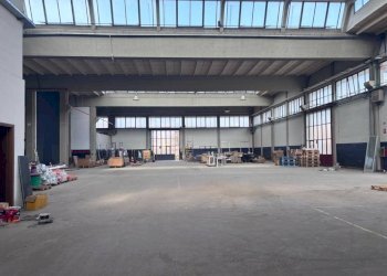 Interno non residenziale - Negozio via Filippo Turati, 35, San Martino Siccomario - foto 6