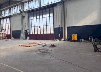 Interno non residenziale - Negozio via Filippo Turati, 35, San Martino Siccomario - foto 7