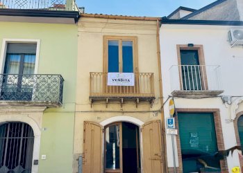 Foto 1 - Casa semi indipendente VIA ROMA
 
133, Mirabella Eclano - foto 1