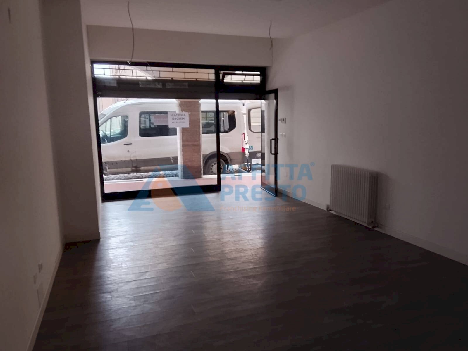 Foto 2 - Shop Cesena - photo 2