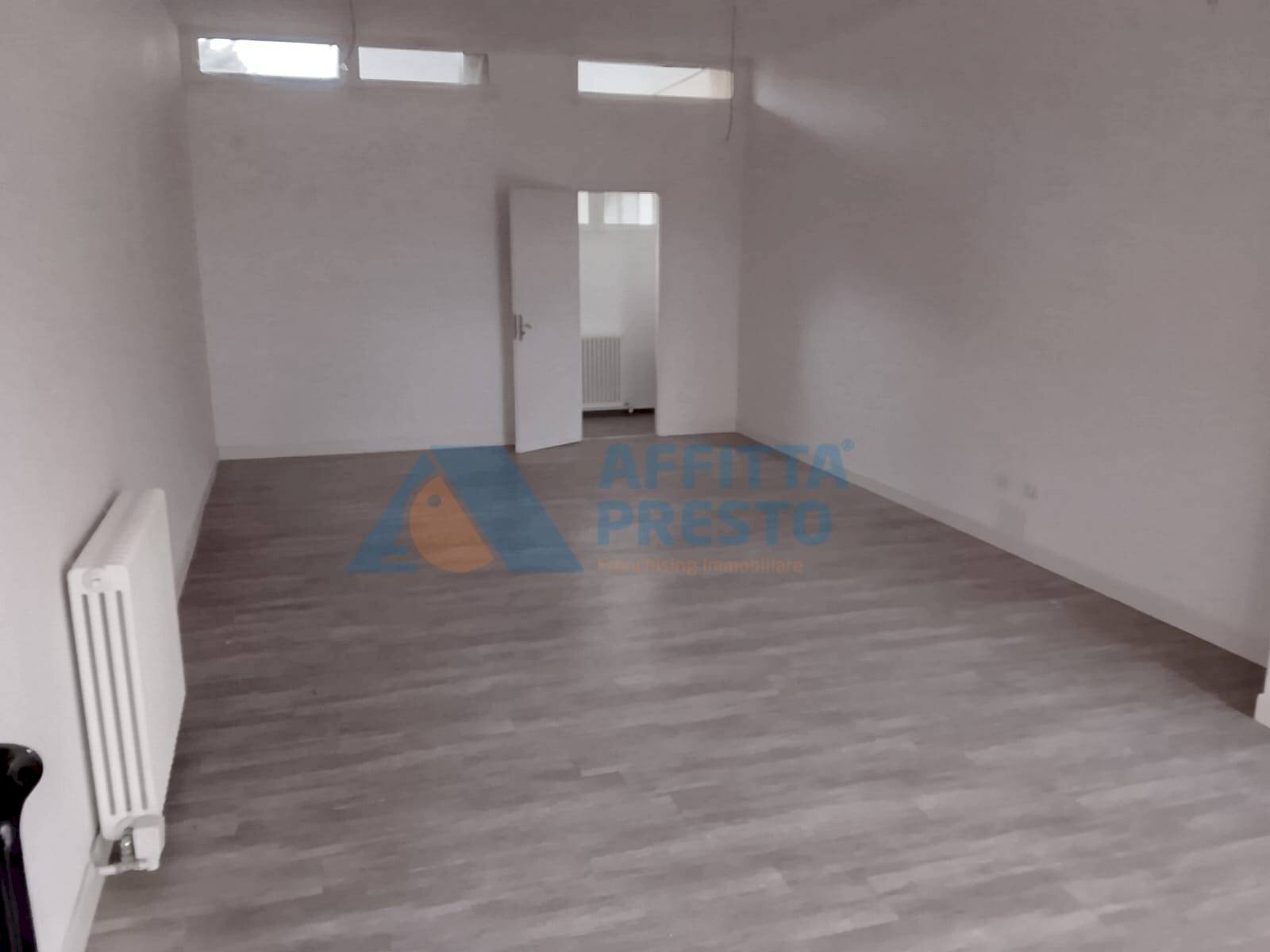 Foto 3 - Shop Cesena - photo 3