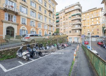 Posto macchina - Trilocale via Aldo Acquarone, Genova (zona Castelletto) - foto 9