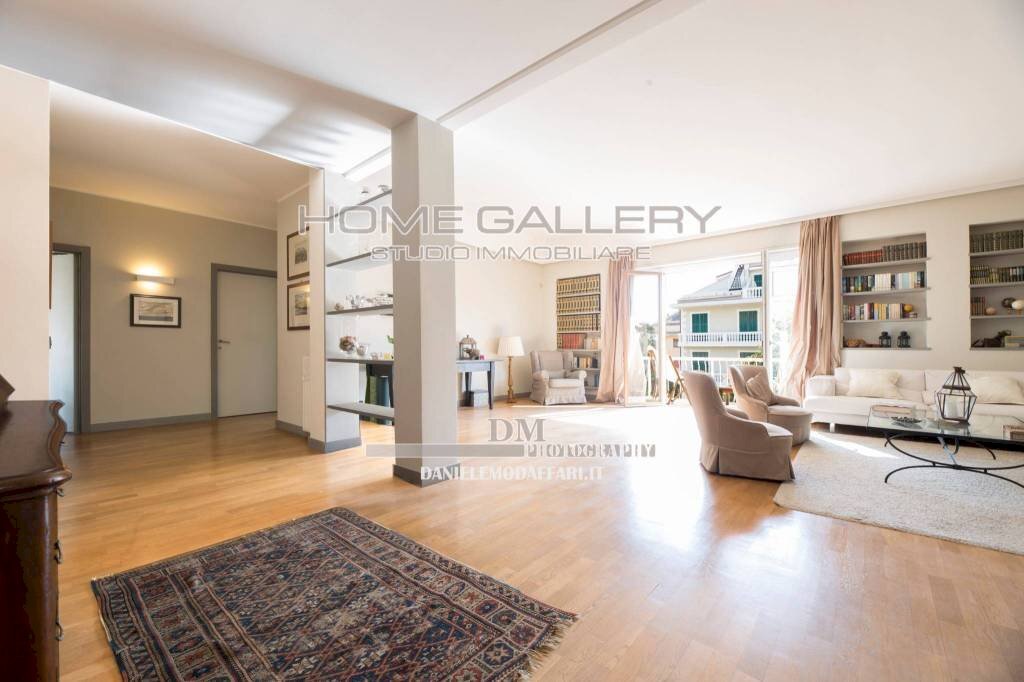Salone - Apartment viale Arezzo, Genova (neighborhood Albaro) - photo 3