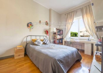 Camera da letto - Apartment viale Arezzo, 7, Genova (neighborhood Albaro) - photo 30