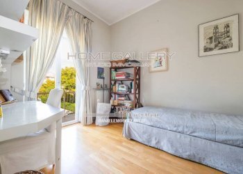 Camera da letto - Appartamento viale Arezzo, Genova (zona Albaro) - foto 32