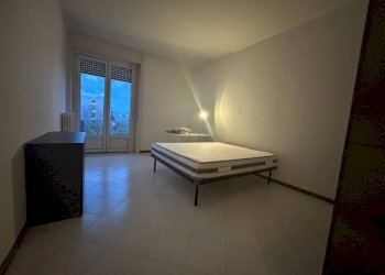 Camera da letto - Three-room apartment via Edoardo Bassini, 41, Milano (neighborhood Lambrate) - photo 3