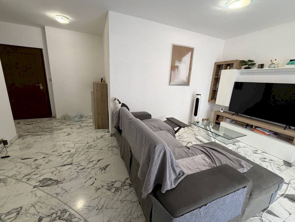 Salone - Appartamento via Raffaele Ricca, 16, Genova (zona Marassi) - foto 1