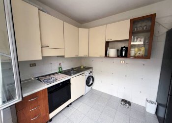 Cucina - Appartamento via Raffaele Ricca, 16, Genova (zona Marassi) - foto 6