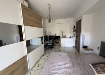 Camera da letto - Appartamento via Raffaele Ricca, 16, Genova (zona Marassi) - foto 17