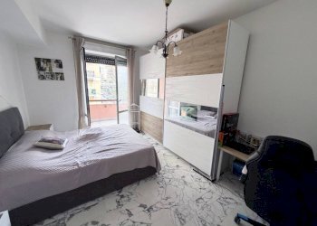 Camera da letto - Appartamento via Raffaele Ricca, 16, Genova (zona Marassi) - foto 18