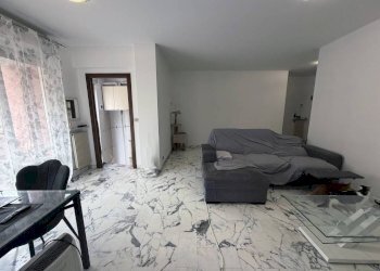 Salone - Appartamento via Raffaele Ricca, 16, Genova (zona Marassi) - foto 20