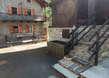 Interno palazzo - Trilocale Frazione Carrè, 6, Rhemes-Notre-Dame - foto 9